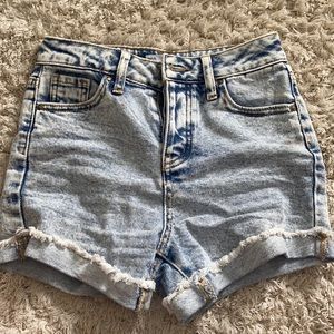 Cute tillys mom jeans